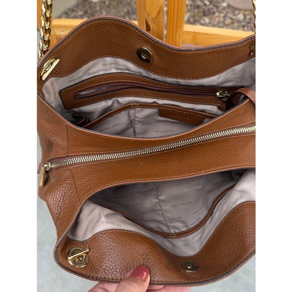 Michael Kors Jet set Chain Item-Med, Shoulder Tote - Picture 3 of 3